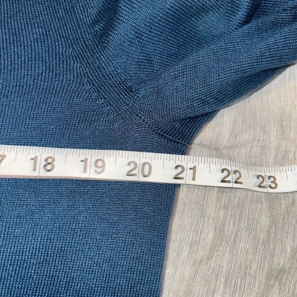 Banana Republic Blue Argyle V-Neck Silk Cashmere Blend Preppy Sweater Medium